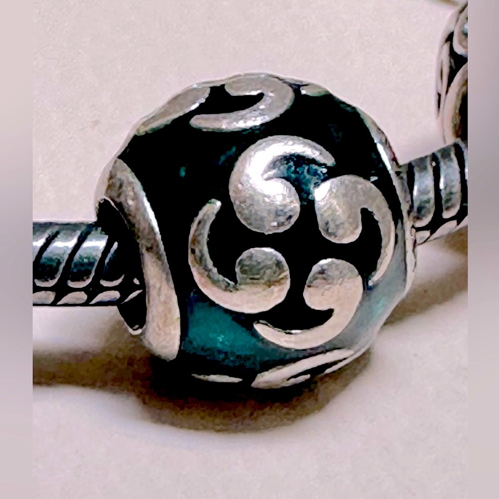 Pandora (Retired) Zen Comma Swirls Charm #790491